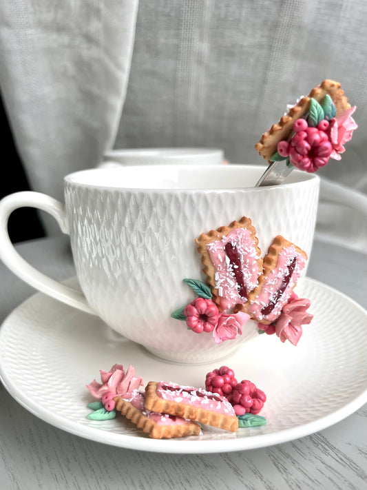 Iced Vovo teacup set